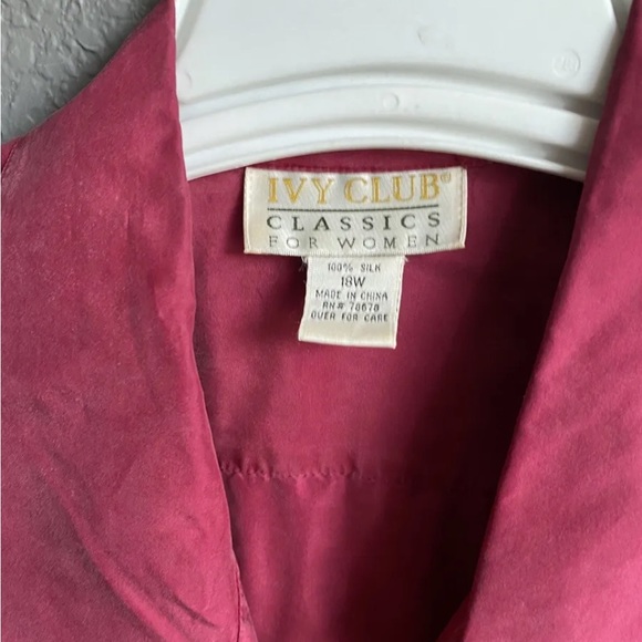 Vintage 80s Silk Button Up Blouse top burgundy short sleeve shirt magenta - Picture 2 of 6